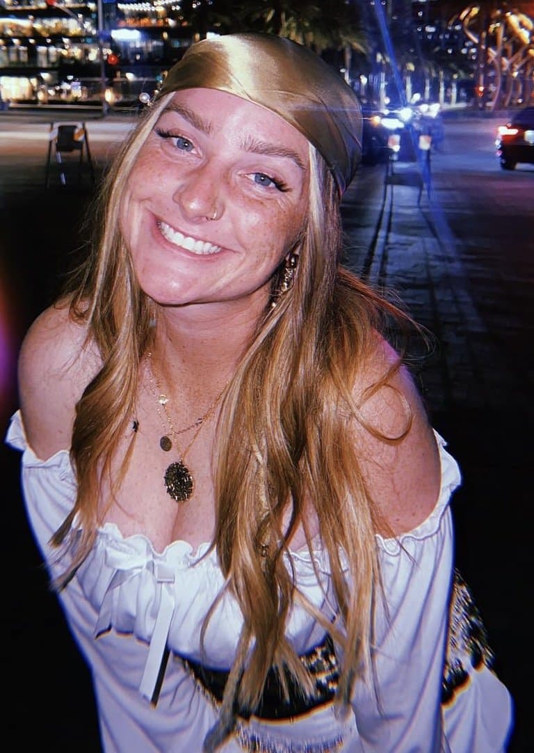 Click to view full size Nice Christian girl is built to be a ball draining slut