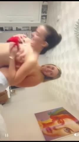 Teen step sisters love to play