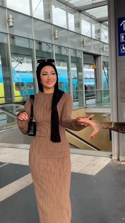 iraqi hoejabi with dsl showing why hijabi bitches r the best ????