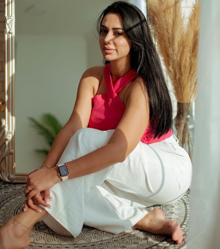 Sexy glamour feet pedicure woman