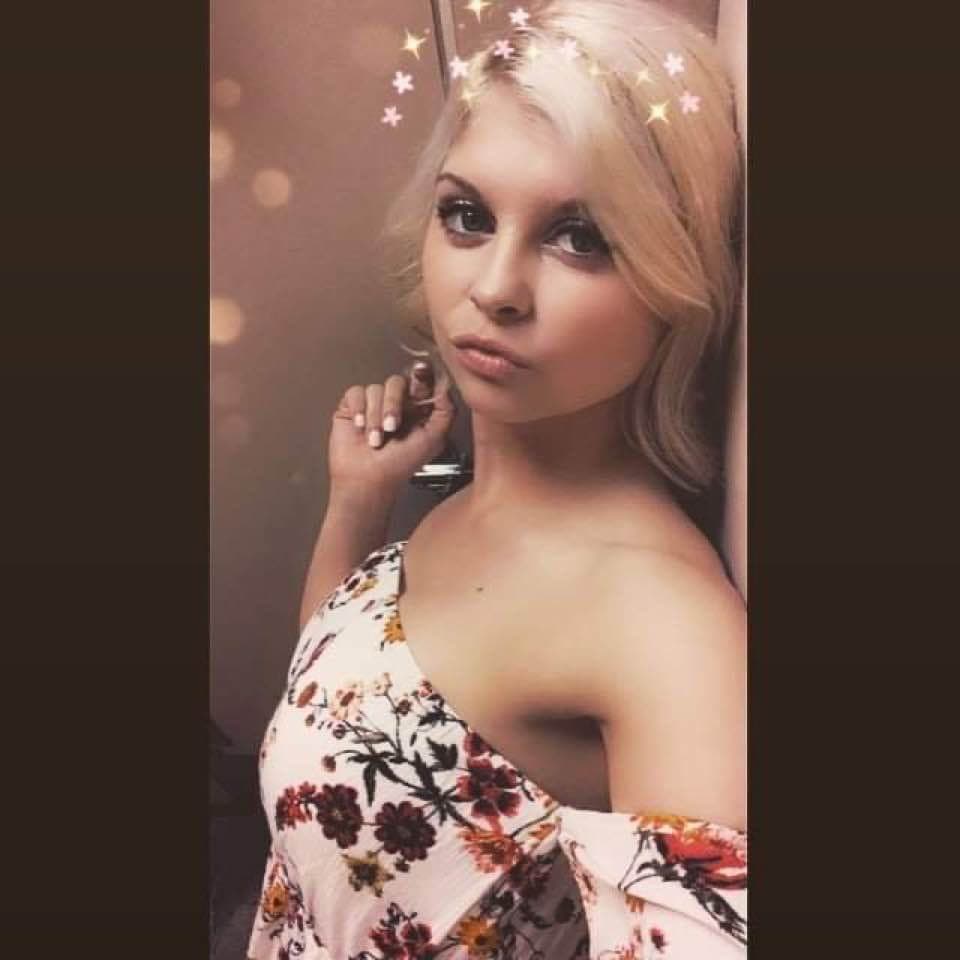 Sexy blonde Kim slut shows her body