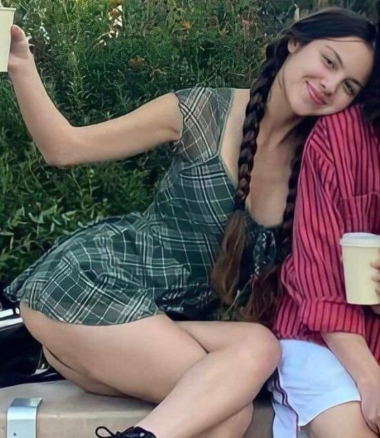 Click to view full size Olivia Rodrigo Is A Such Gorgeous Goddess That Knows How To Drain Me ??