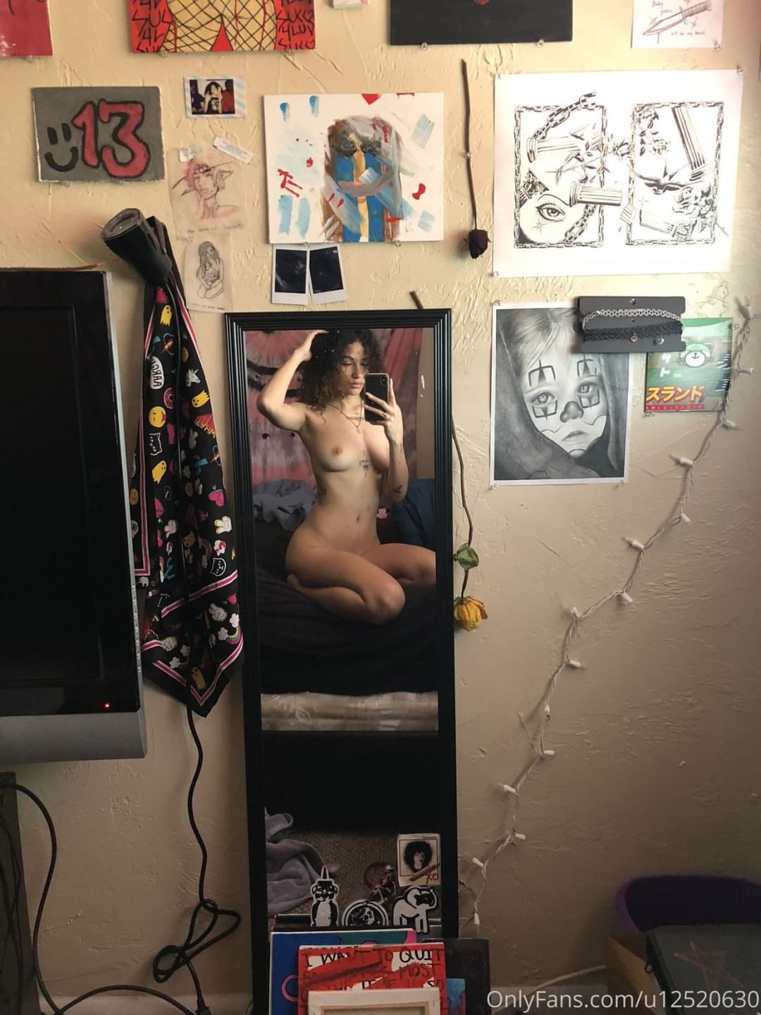 Click to view full size amateur type selfies pt 1