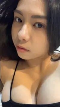 Click to view full size Taiwanese Flight Attendant with Big Breasts_Leaked