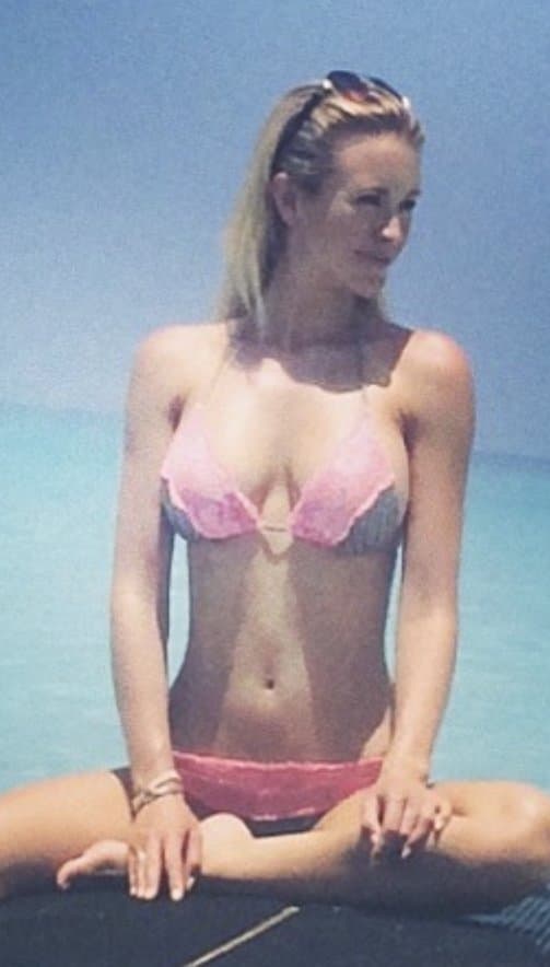 Ur moms body is so tight?I wanna rub my nuts on her!!