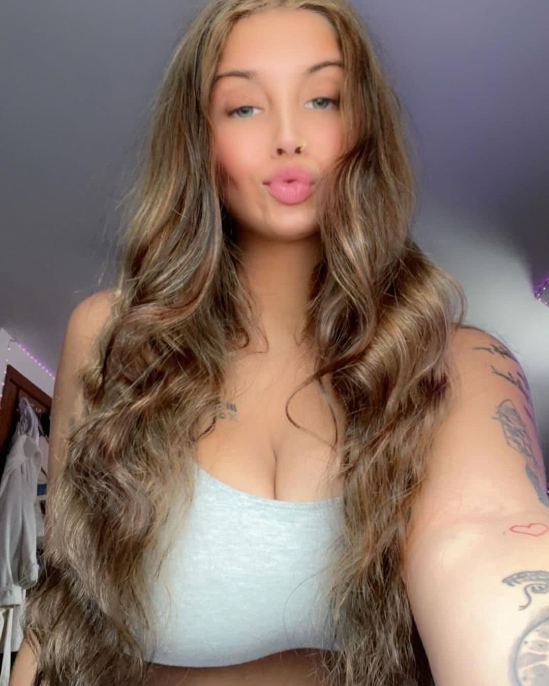 I just walked in on my friends girl with some random jocks big cock between her tits