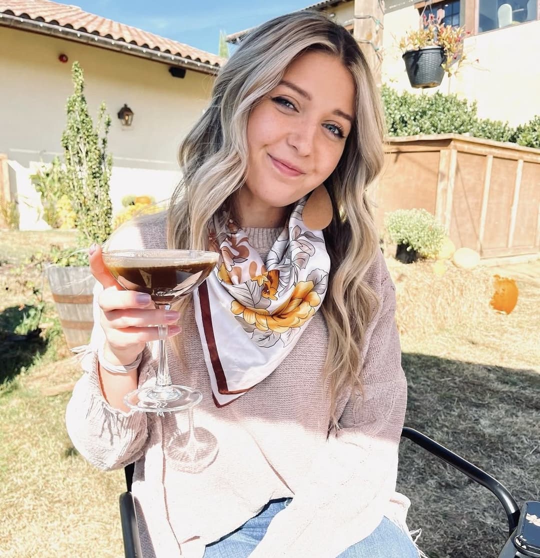 Click to view full size Ex gf slut Dominique could squirt so much