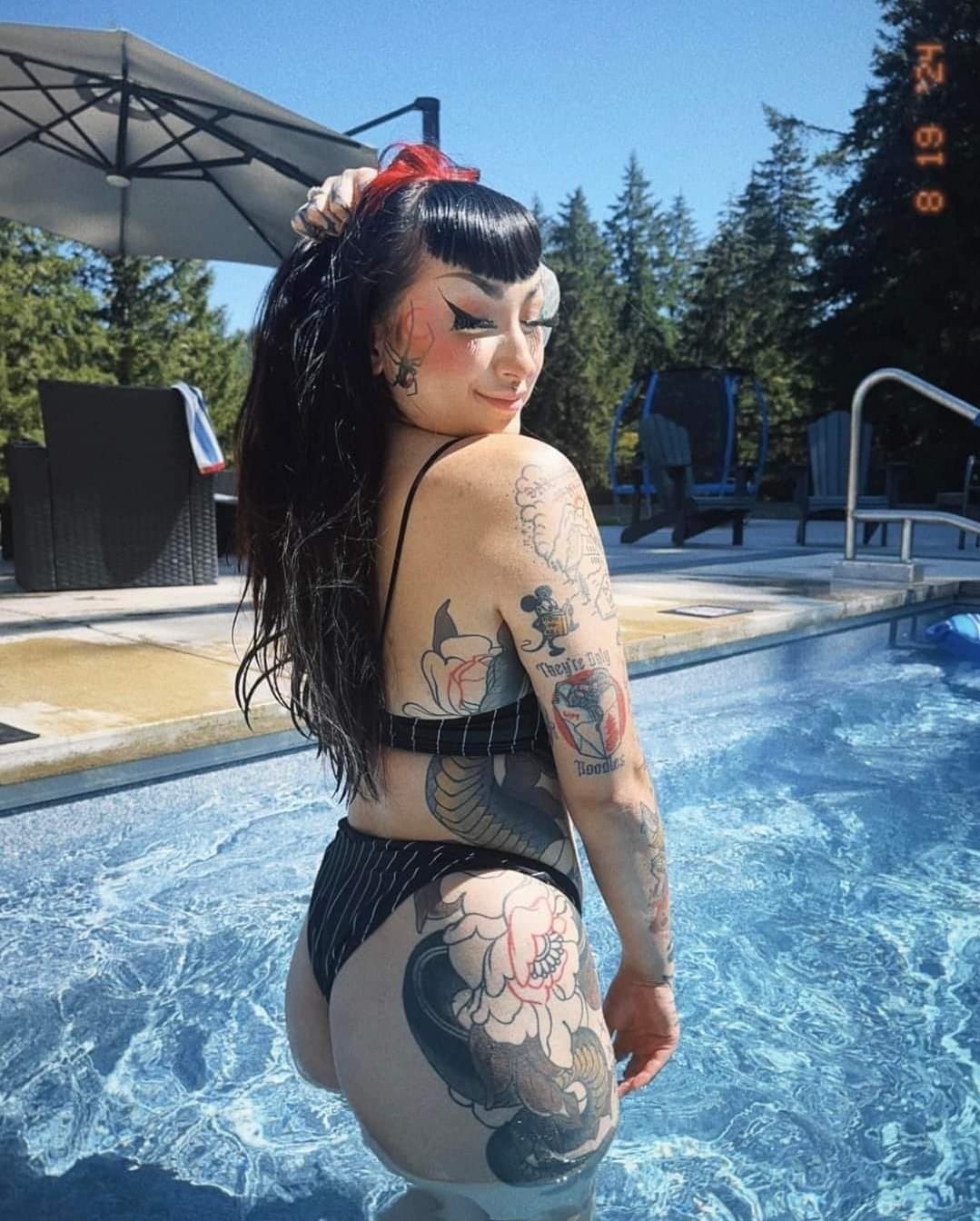 Burlesque dancer nudes