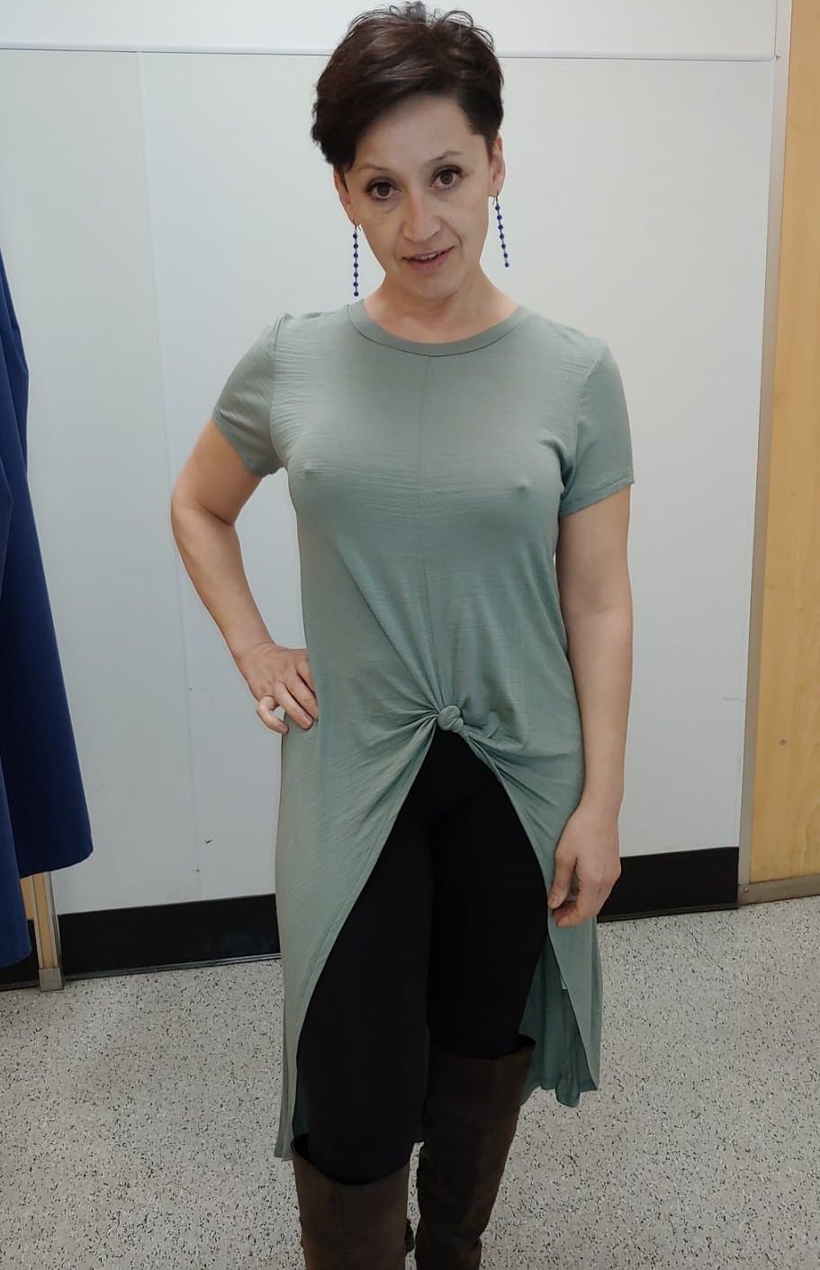 Click to view full size Fit Mature Trophy Wife Dressed Undressed Posing