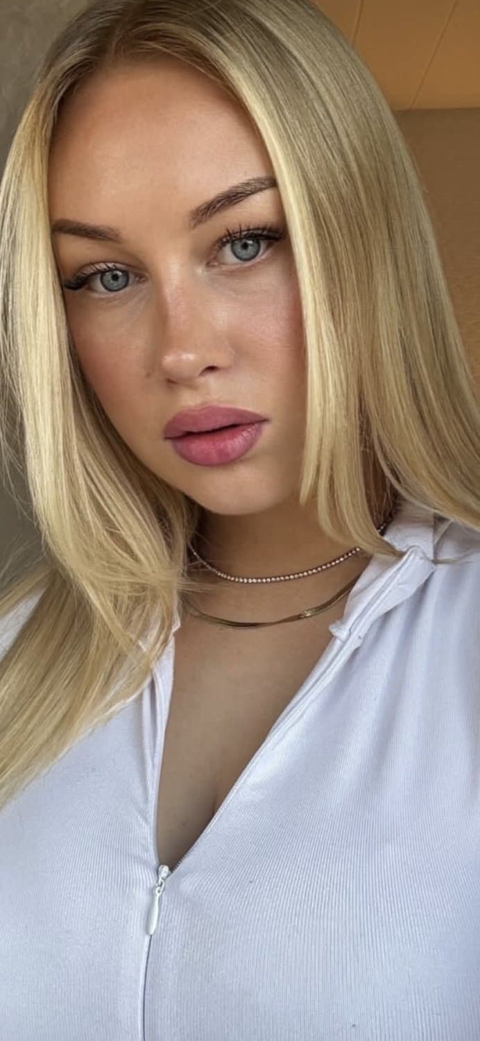 german curvy blonde hot babe goddess Inga