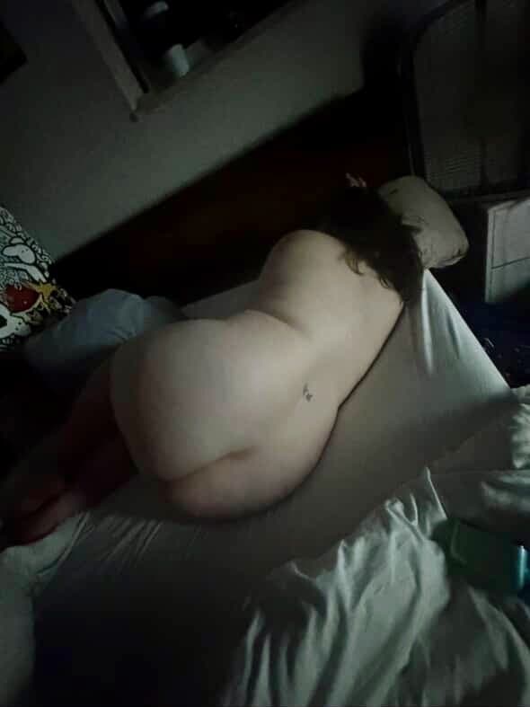Captured my thick wife sleeping butt naked , Denver Colorado