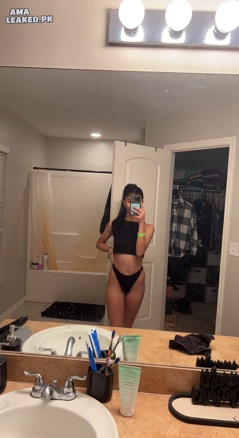 Kenzie Hayes Leaks Part 1