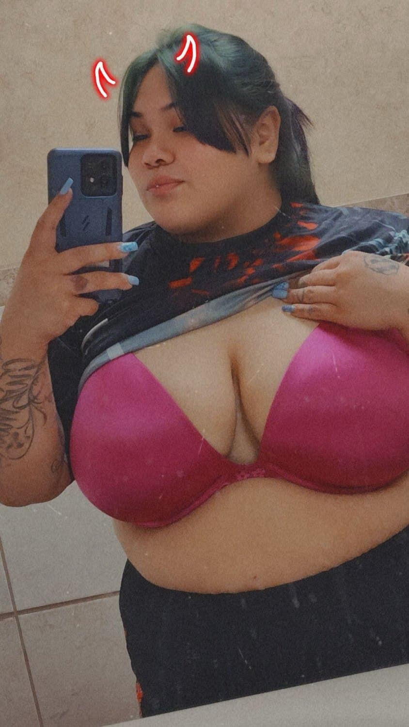 Re up on this big titty Latina bbw