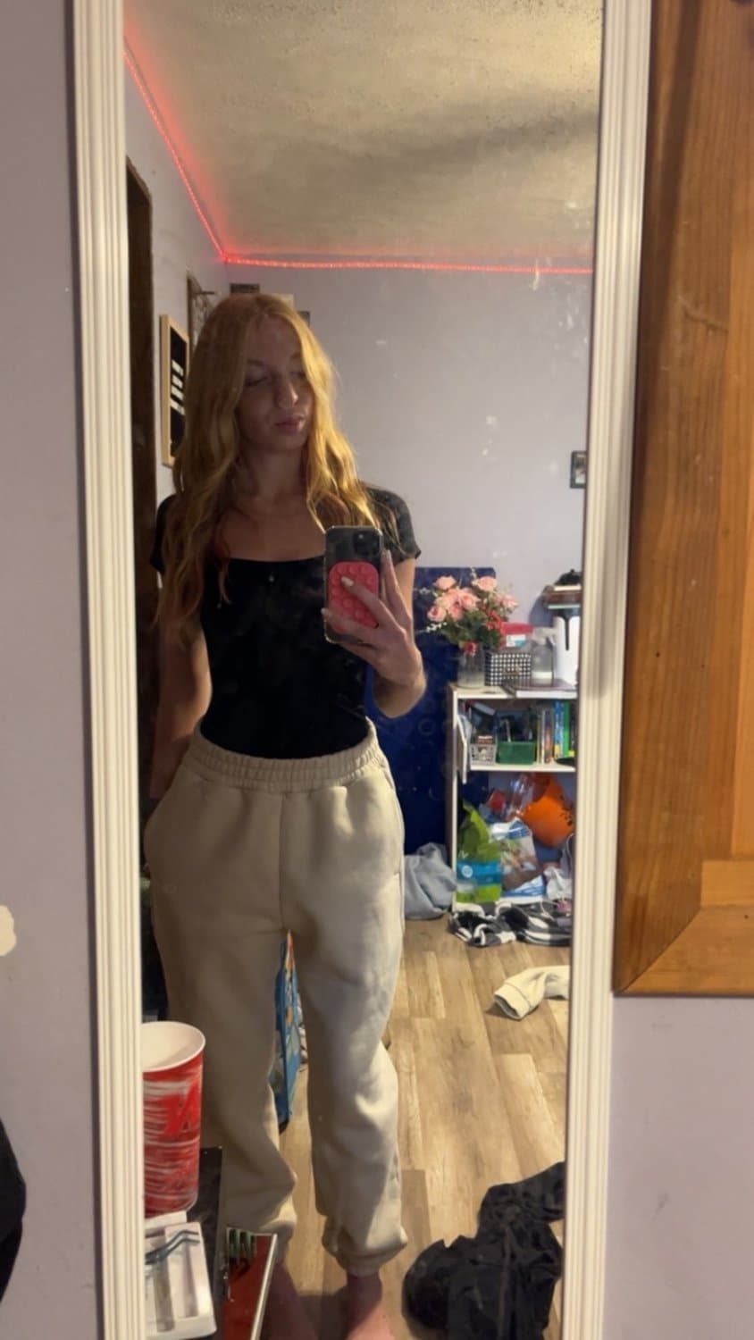 young nebraska slut sarah leaked, blonde life guard loves sucking cock