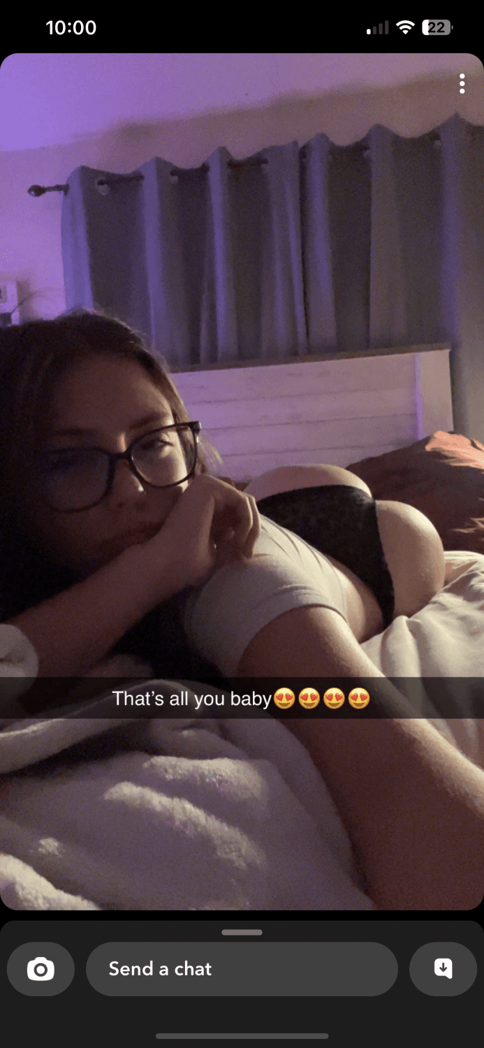 Click to view full size Teen GF has dirty white socks