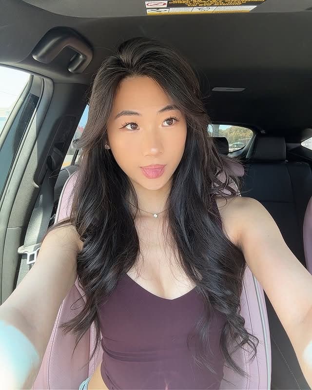 Sexy petite ABG teen Pauline