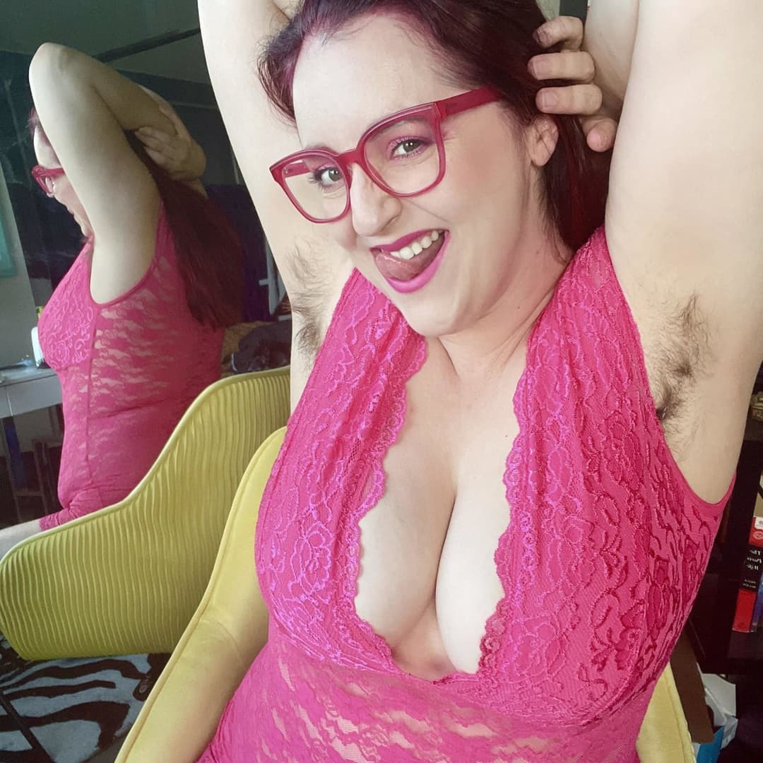 Hairy pussies & armpits #005