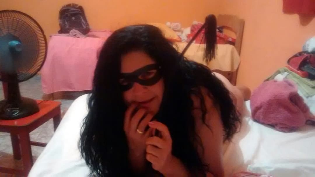 Tia Neide me pediu pra levar ela no motel para ela tirar umas fotos sexy .Eu devia ter comido ela?