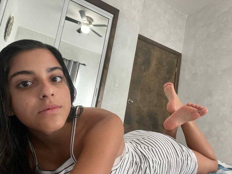 Mexican Teen Footslut Kathia