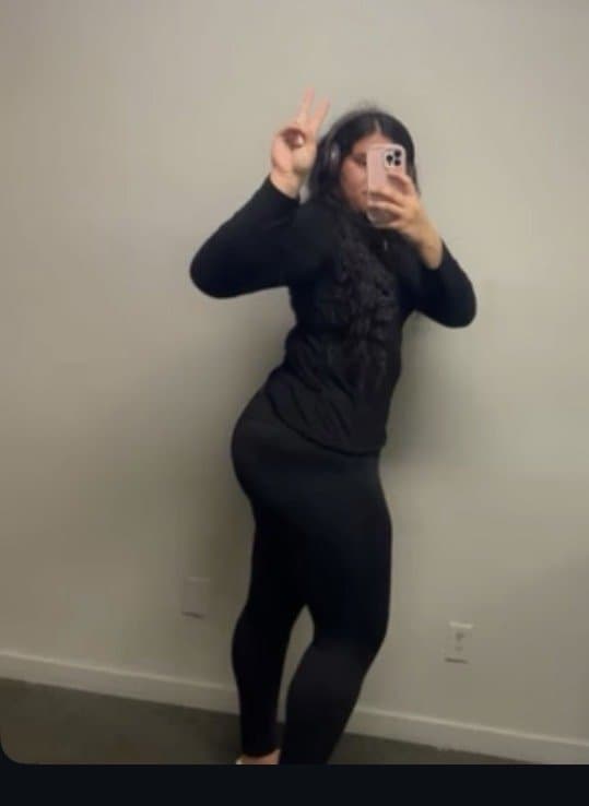 Sexy NRI Indian teen with ugly face but biggest ass ever ??