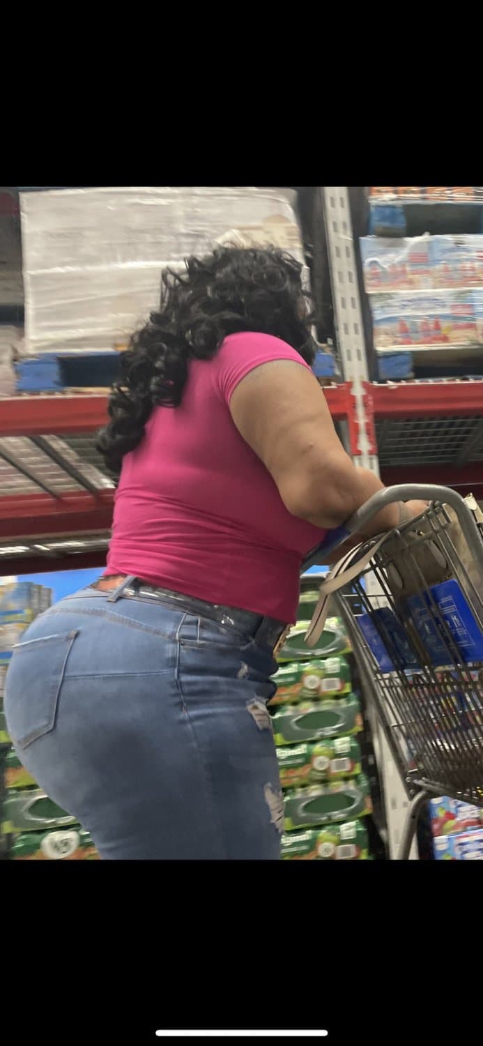 Une histoire de gros seins et de cul