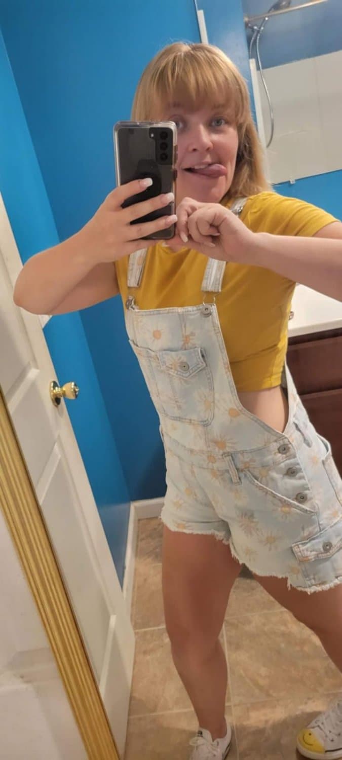 St Louis USA webslut destiny on display.cum everywhere on her.kik in comments