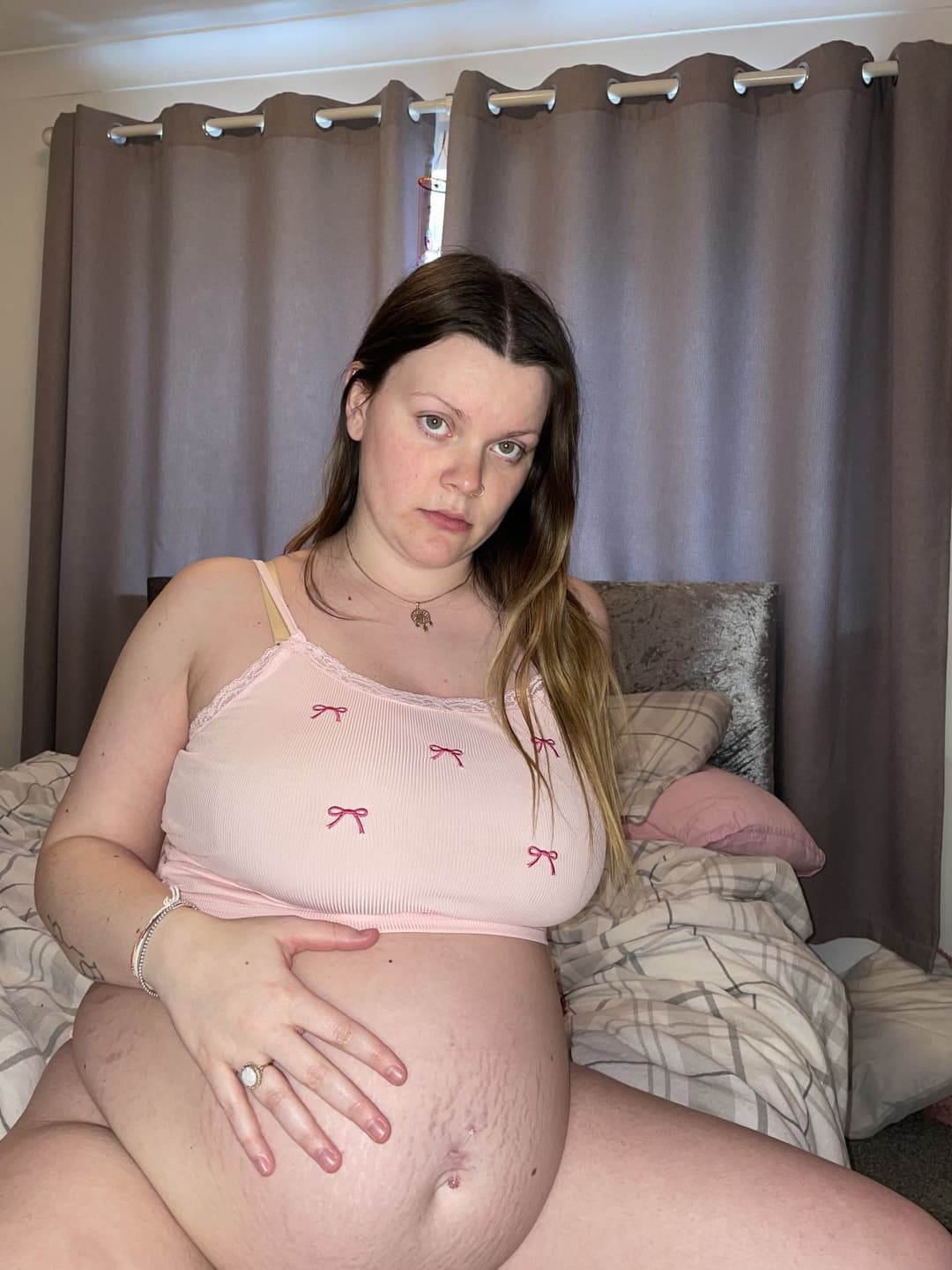 Would you let me ride your face while rubbing my pregnant belly ??