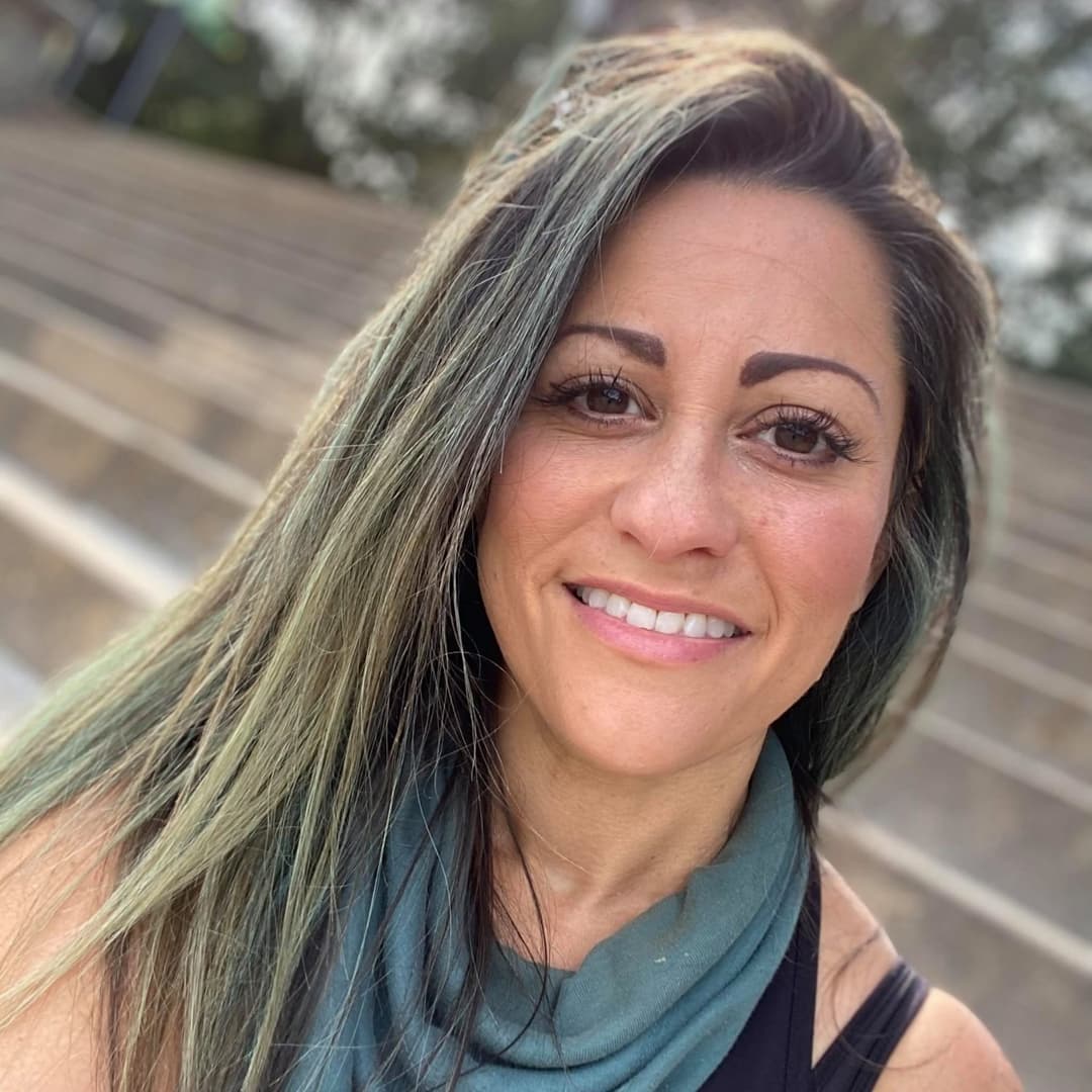 Thank you Monochrome12 for sharing this amazing scene of Rachel C’s big jiggly tits at Mardi Gras