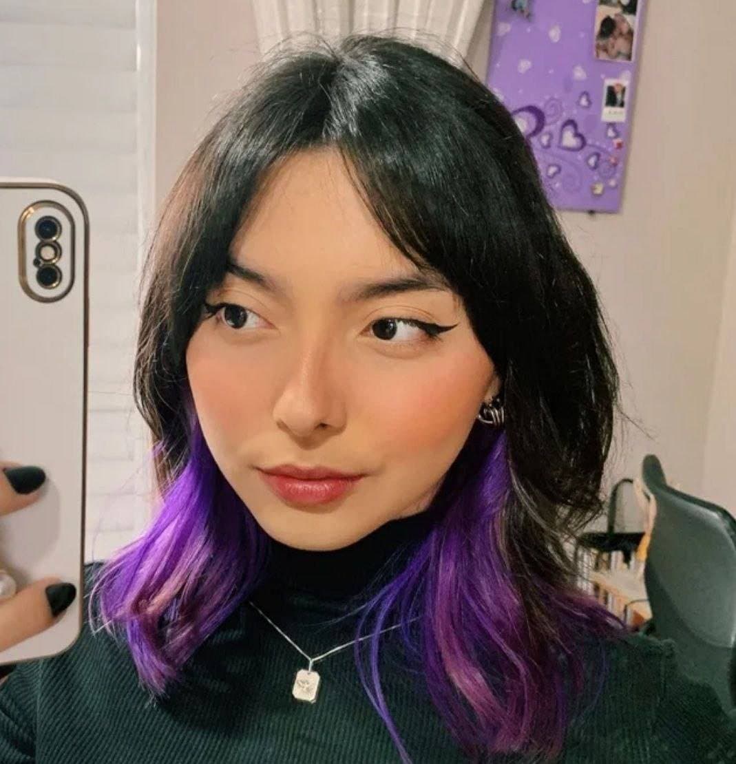 Nerdzinha gemendo alto pede pra gozar dentro da sua buceta