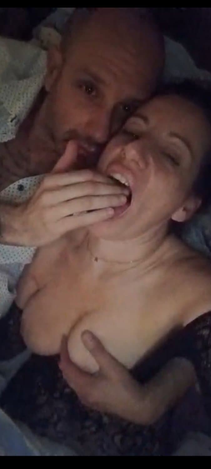 Sexo con mi mujer y gran corrida ????