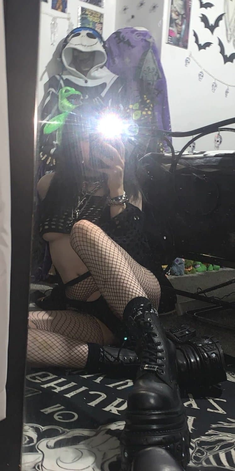 Nothing better than goth girls in leather and boots