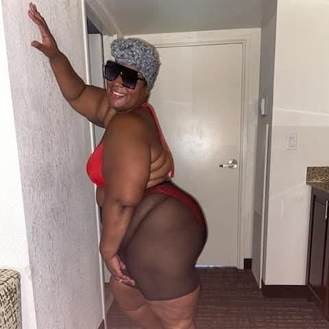 BIG JUICY BBW BIG OLE BOOTY ASS