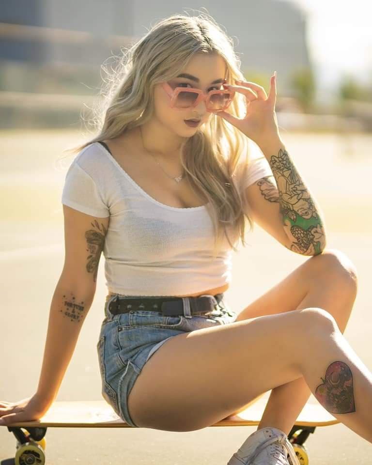 Burlesque dancer 2 early years