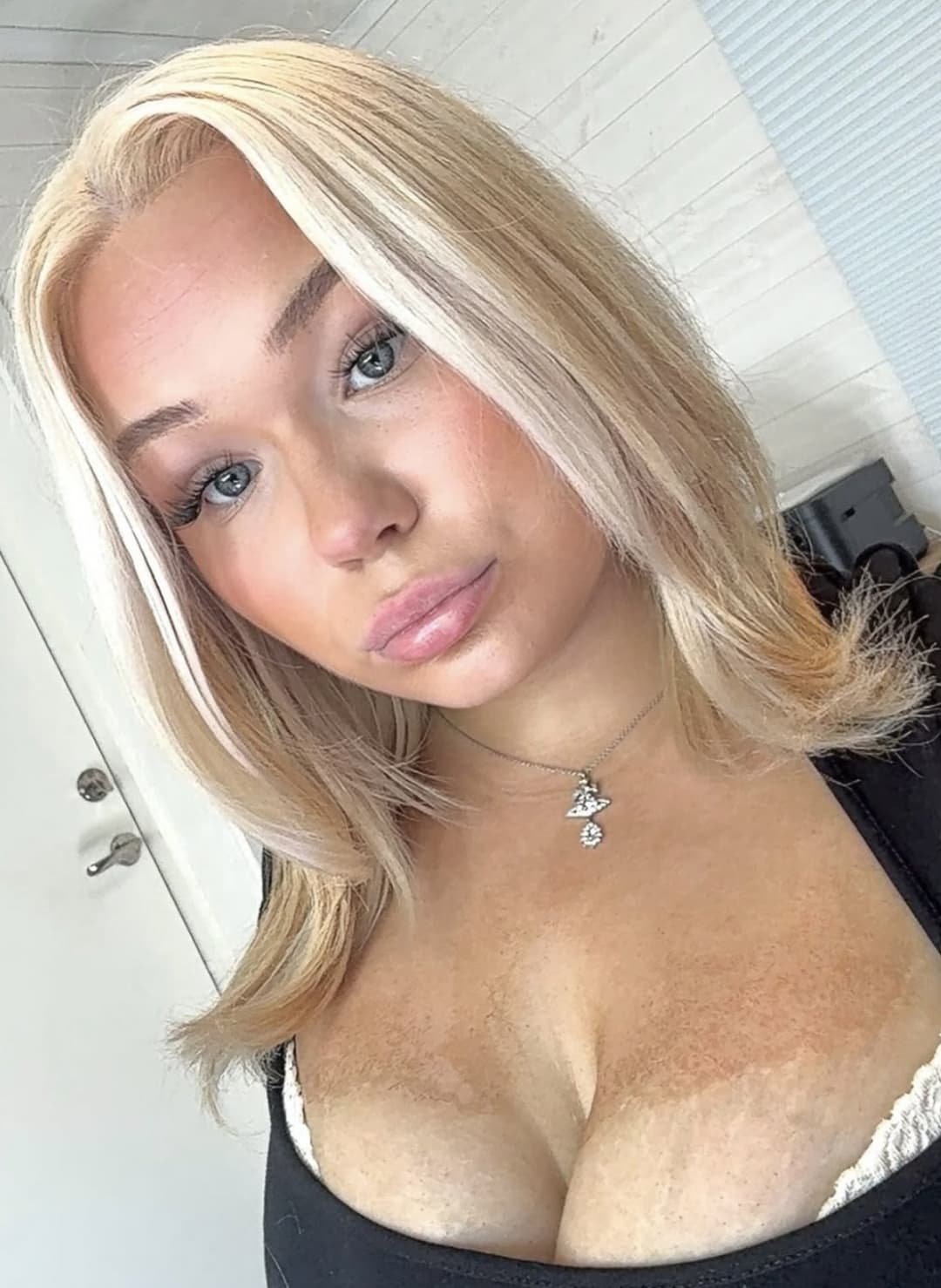 Swedish 21yo whore Molly wants to make you cum with her big tits