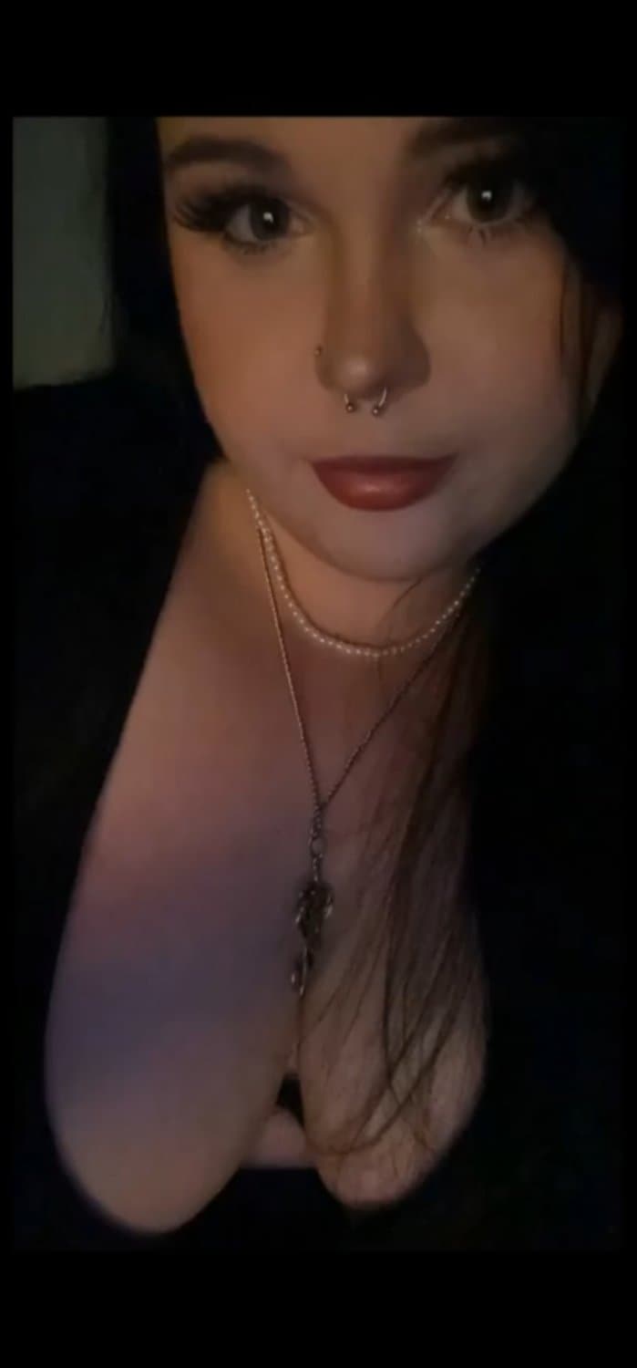 Chubby tiktok slut showing off chubby body and huge tits