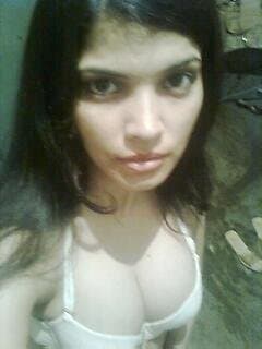 Click to view full size Hot Desi Indian Whore Selfie Leaks