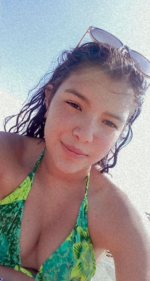 Aileen Troya puta barcelonista de Ecuador