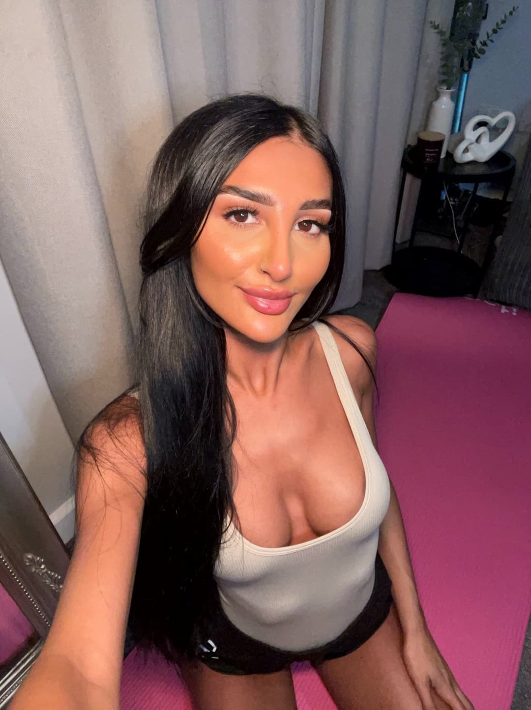 Too flirty, too fun, and way too much to handle