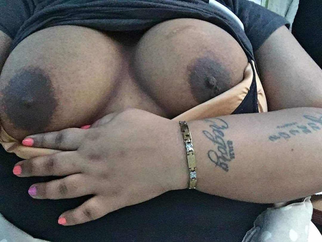 Click to view full size Clapping Them Cheeks