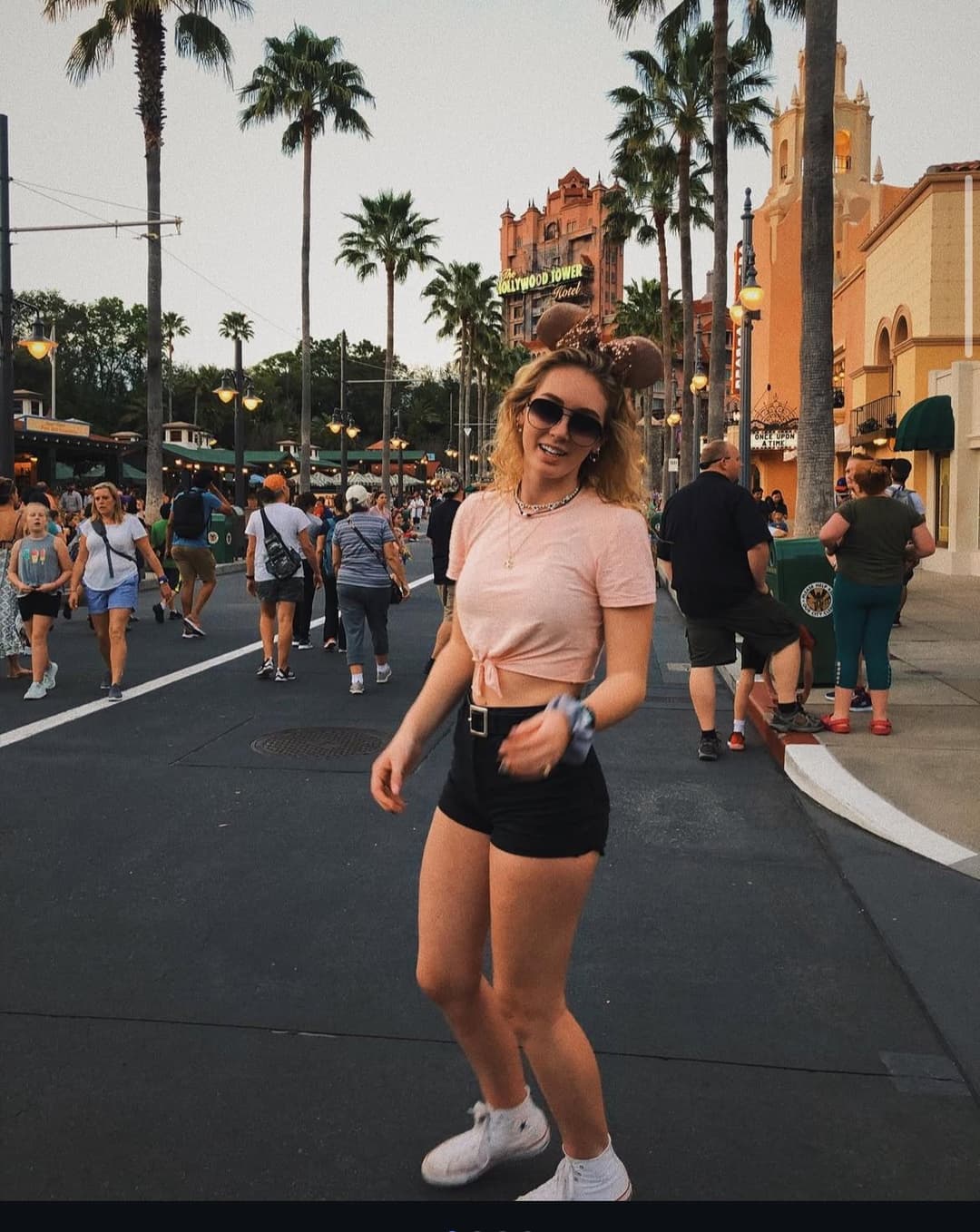 Click to view full size Brenna, 23. 2289 followers and us