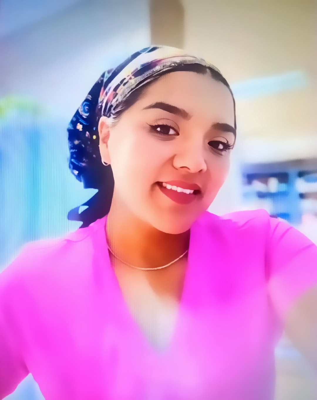 La Enfermera Monserrat Espera Su Dosis De Leche