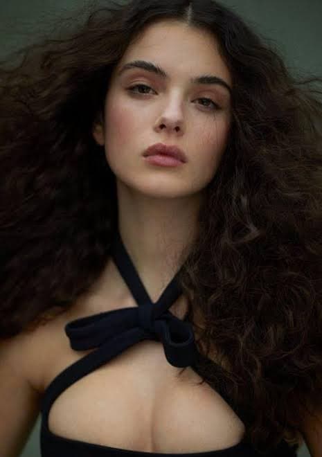 Exotic spanish actress Gabriela Andrada is a natural beauty with a face made for your hot load