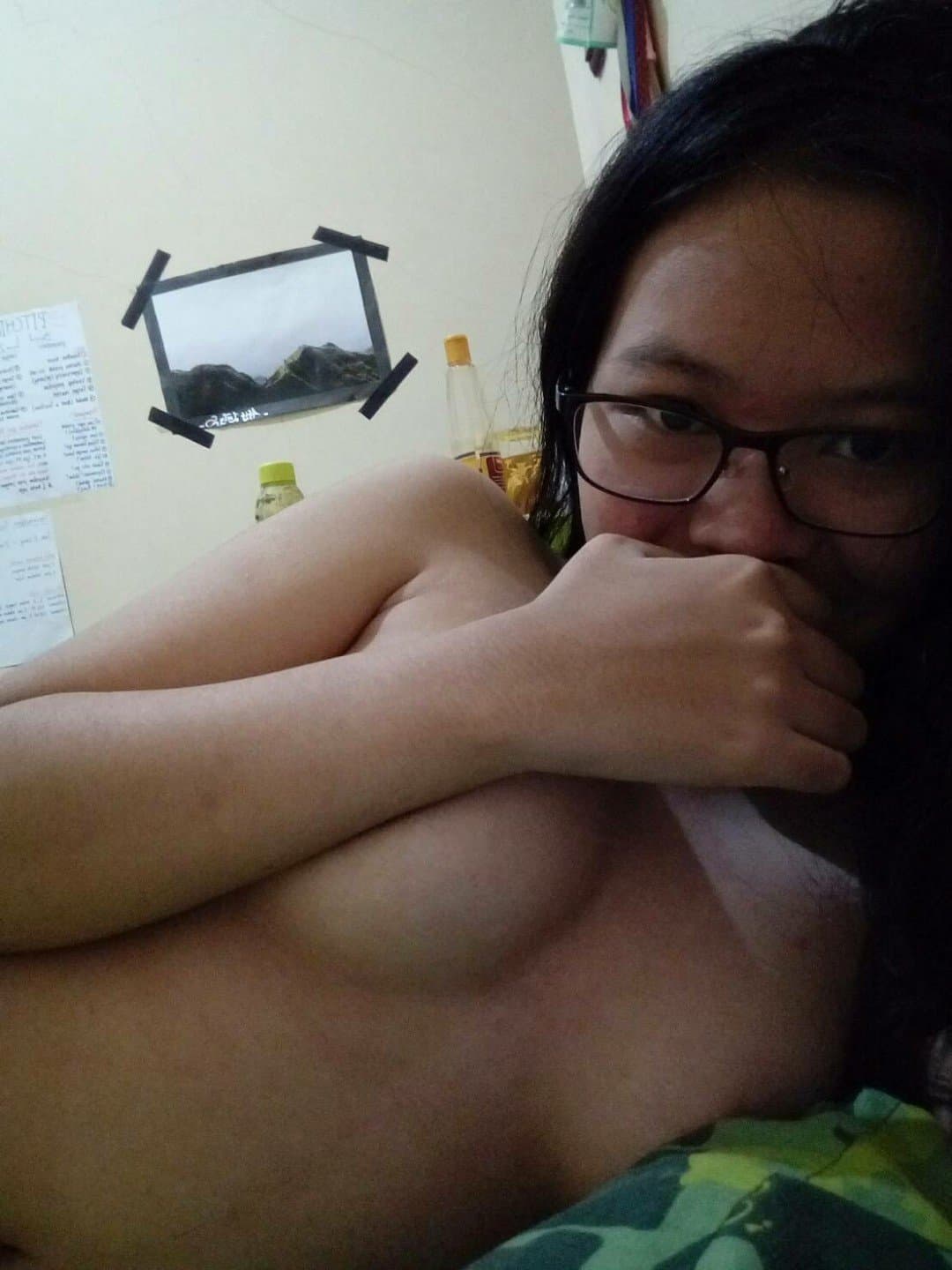 pacar cantik hijab sayang kacamata memek