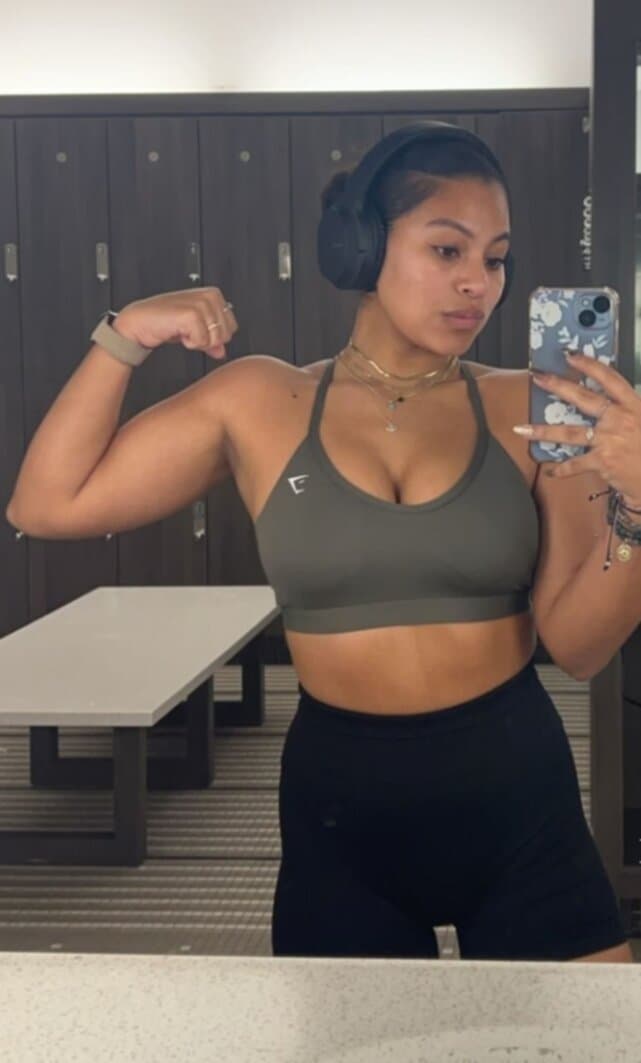 Fit big tits gym girl ( non nude)