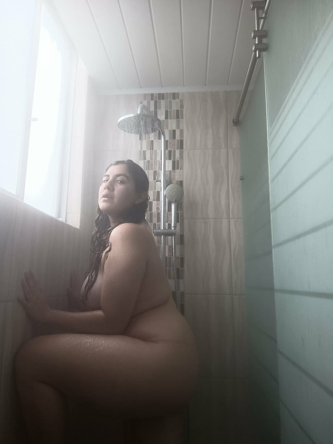 Nuevo aporte de nuestro seguidor, Eri putita ?