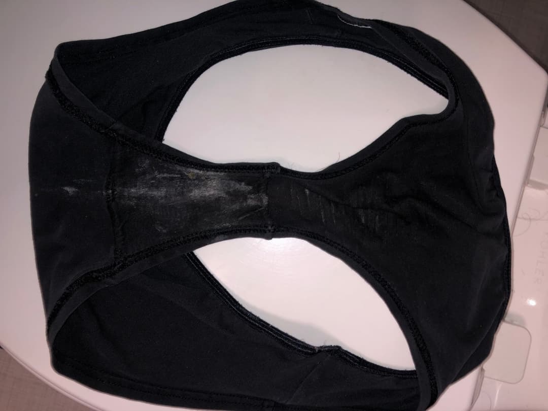 Calzones y tangas sucias de mi tía ??