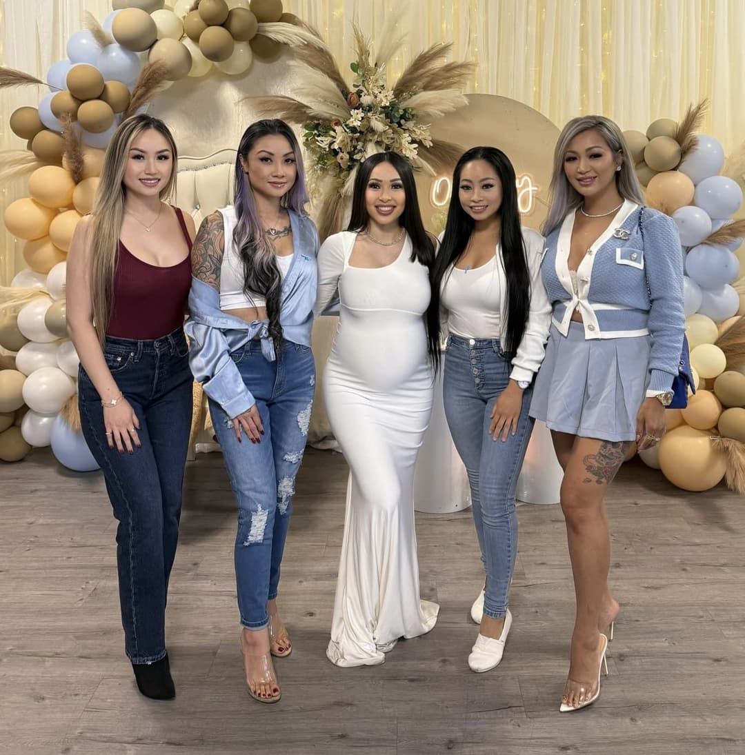Click to view full size Bay Area Sluts. 2 Got Pregnant Out Of The Group.