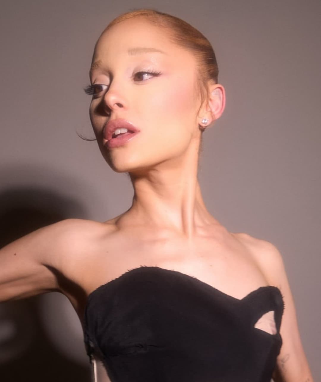 Cum for our award winning queen ?? (Ariana Grande)