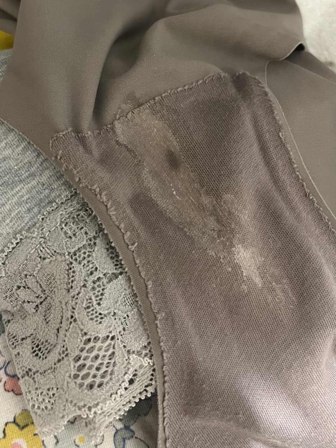 Finally I got my mom under skirt shot and actual wore panties haha. Smell is insane...