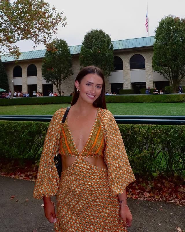 Sexy thicc webslut Callie